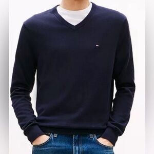 Tommy Hilfiger Men's Navy V-Neck Pullover Sweater
